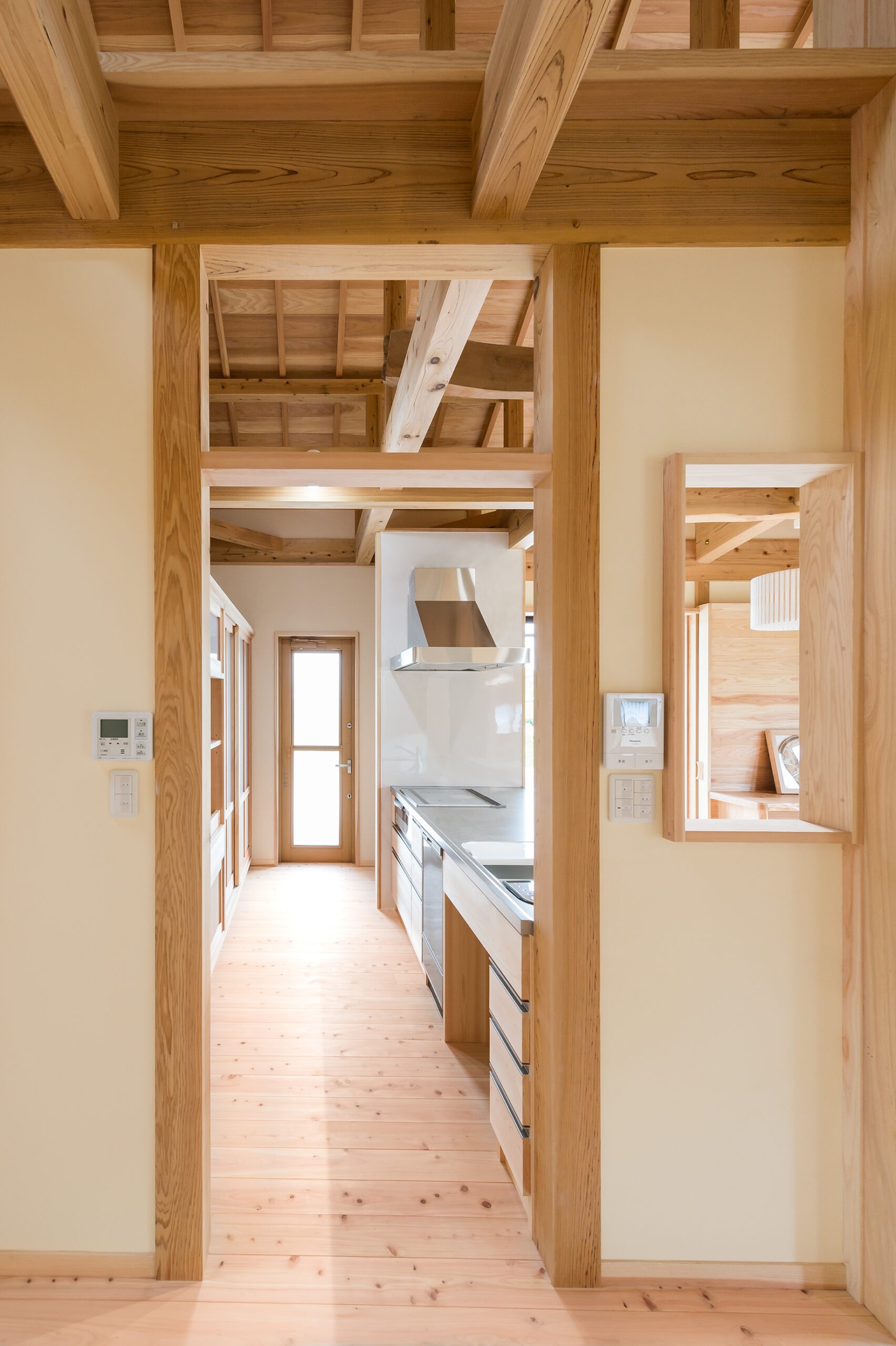 キッチンとダイニング