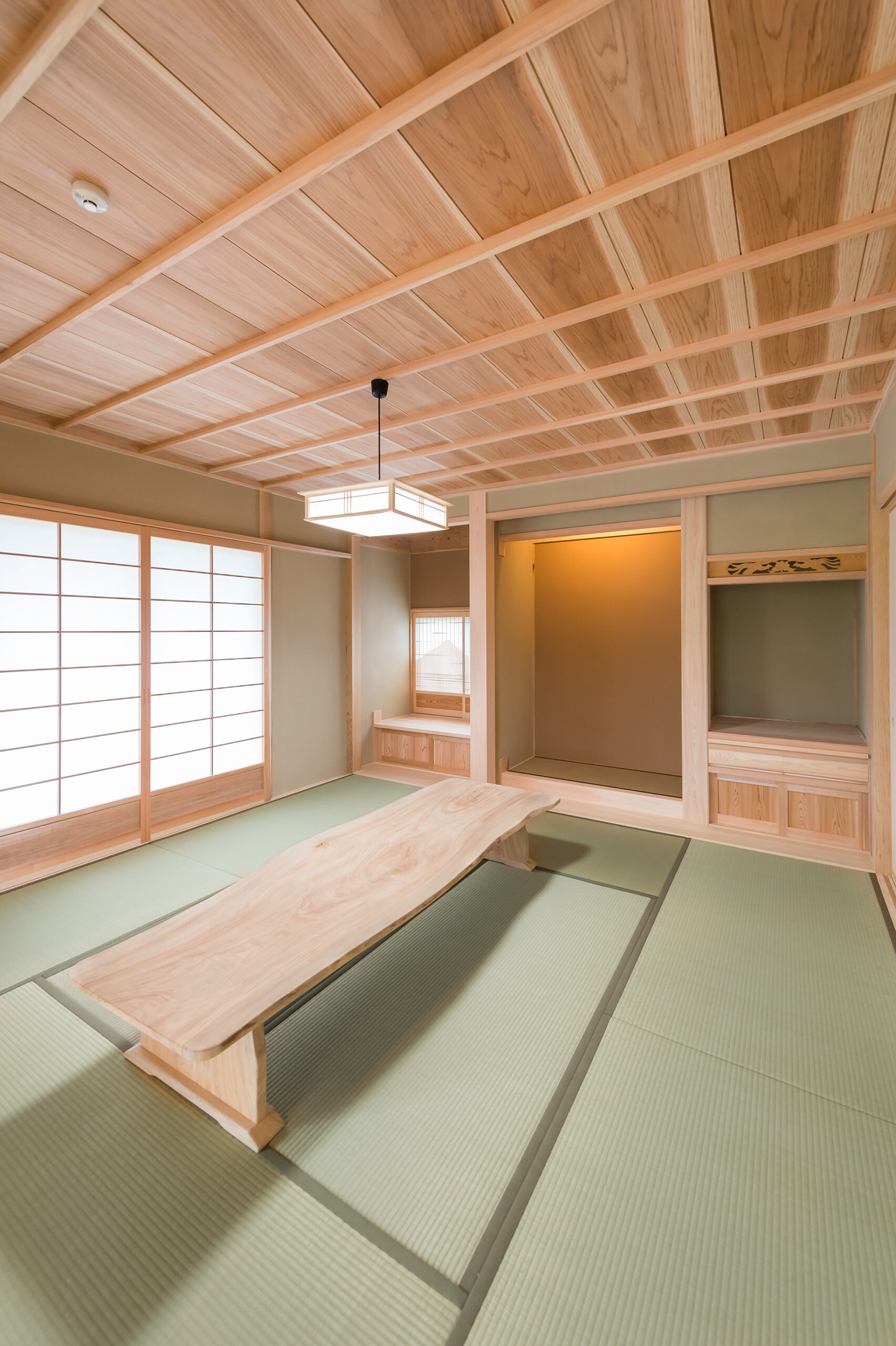 和室からLDKを望む